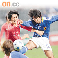 日本（右）昨日加時險勝南韓率先殺入決賽。