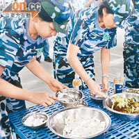 幫手開飯