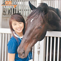 Jasmine與她青奧比賽的馬匹。