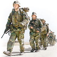 目前駐阿富汗美軍人數約七萬人。 資料圖片