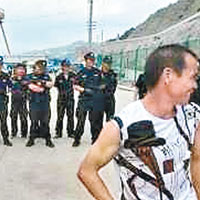 福州逾千村民圍堵打砸船廠