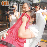 一名孕婦吸入濃煙不適，送院治理。