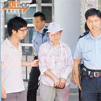 女事主由兒子陪同送院。